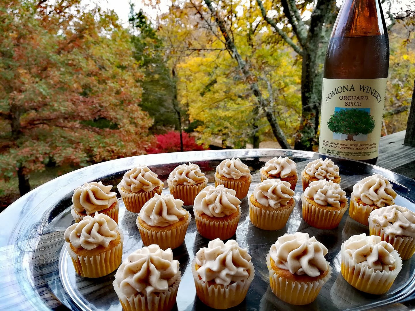 Pomona 18 Autumn Pairing Picnic in Wine Basket